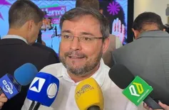 'Vão quebrar a cara', responde Novo a suposto rompimento de Rafael e Wellington