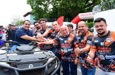 Deputados Marden, Georgiano e Júlio César prestigiam Rally em Floriano