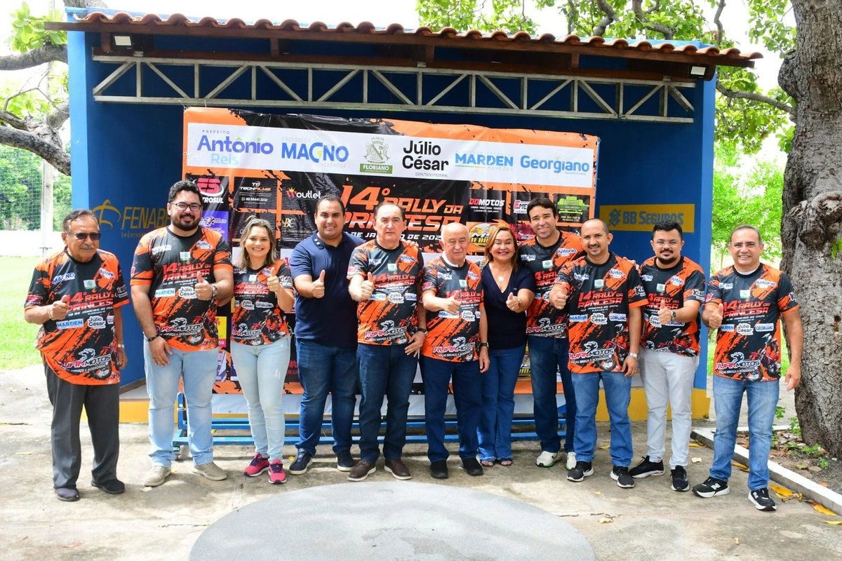 Deputados Marden, Georgiano e Júlio César prestigiam Rally em Floriano