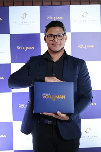 Dr. José Wilthon lança método Vollumen
