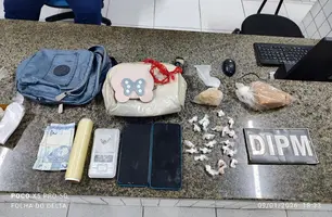 Duas mulheres são conduzidas por suspeita de tráfico em Parnaíba (Foto: Reprodução)