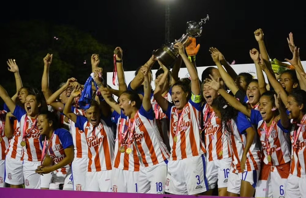 Dulce foi campeã da Copa Libertadores Feminina de 2016, Sportivo Limpeño