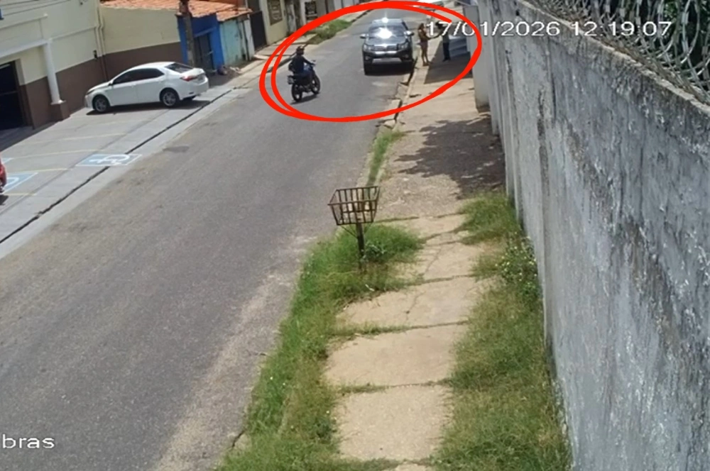 Dupla armada assalta advogada em via pública na zona Sudeste de Teresina