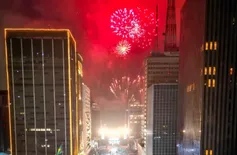 Réveillon milionário: veja quanto alguns cantores ganharam por show de Ano Novo