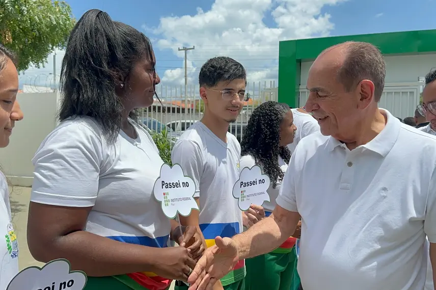 Fonteles entrega obras em Oeiras e região pelos 203 anos de indepência