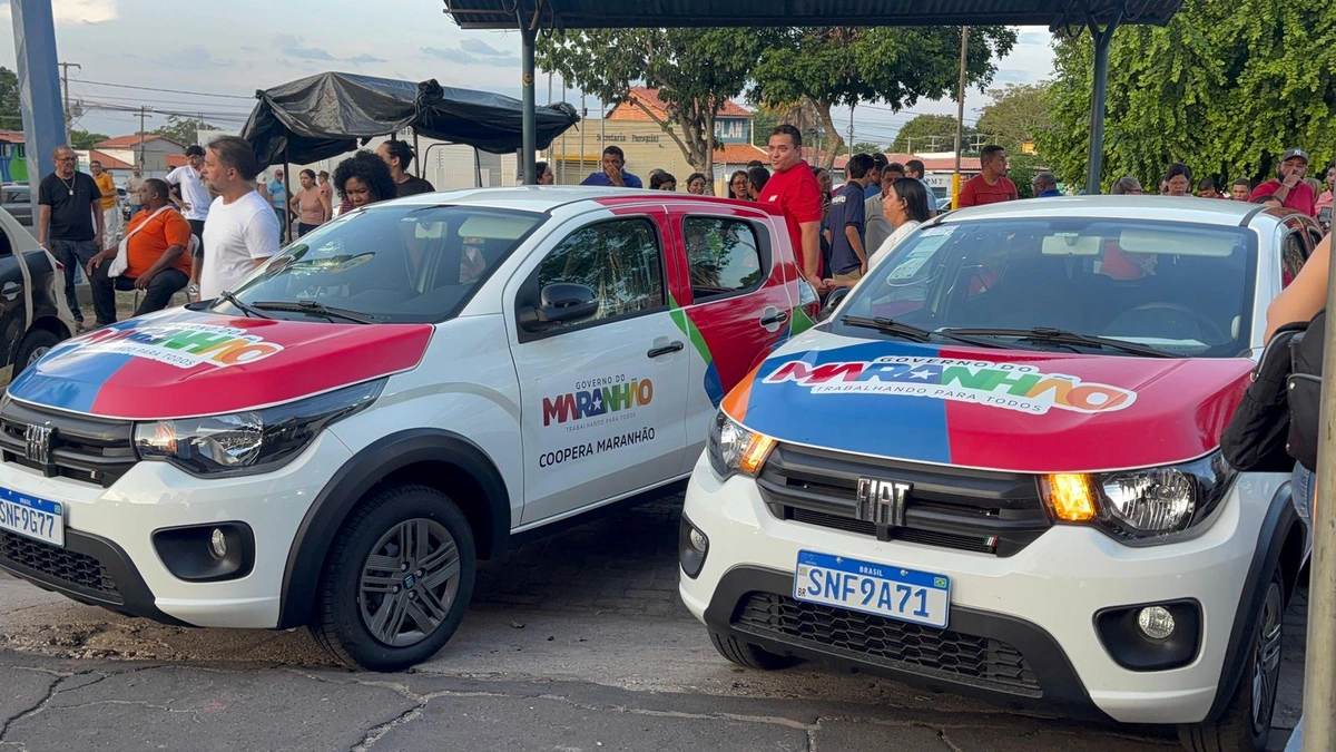 Governador Carlos Brandão entrega obras e títulos de terra em Timon