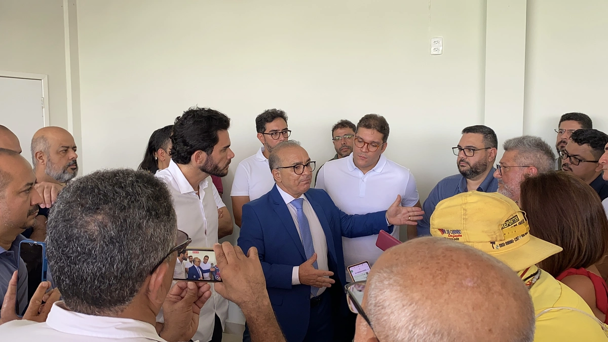 Governador em exercício Aderson Nogueira visita obras em Floriano e elogia ações