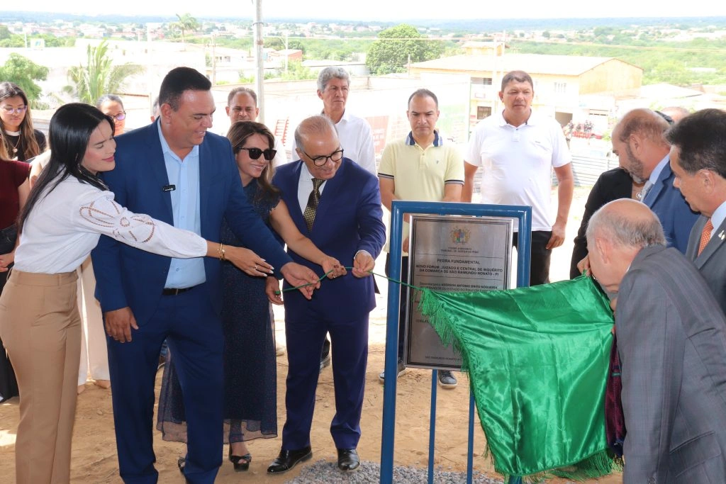 Governador em exercício visita obras e autoriza projetos em São Raimundo Nonato