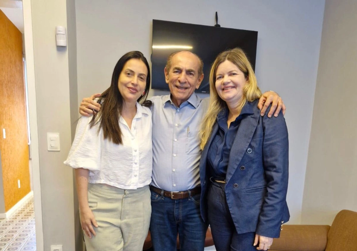 Gracinha Mão Santa e Cassandra Moraes Souza se reúnem com senador Marcelo Castro
