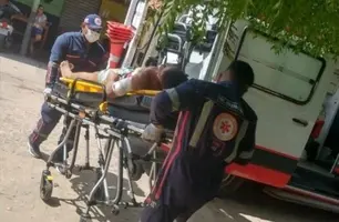 Homem é socorrido após ser baleado com ao menos cinco tiros em União (Foto: Divulgação/PMPI)