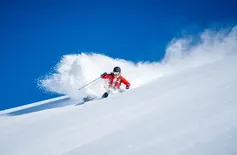 Esquiador britânico morre após sofrer parada cardíaca nos Alpes italianos