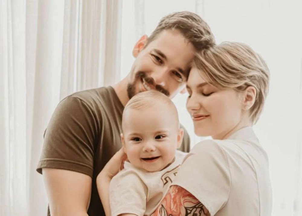 Influenciadora Isabel Veloso deixa carta emocionante para o filho antes de morrer