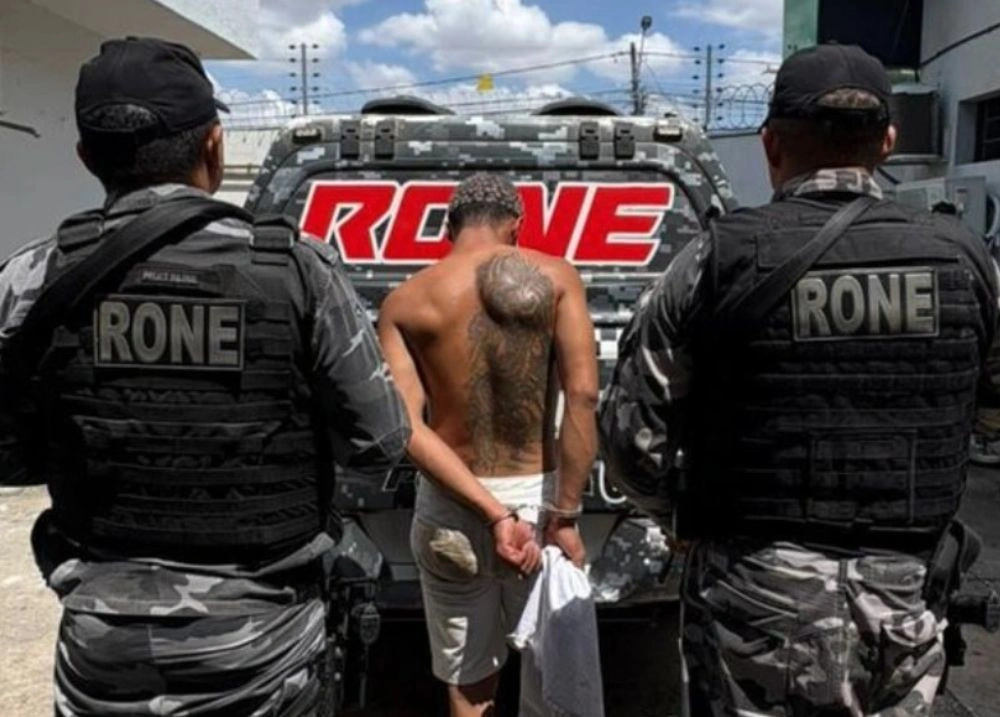 Jovem é preso por tráfico de drogas no bairro Mafrense, em Teresina