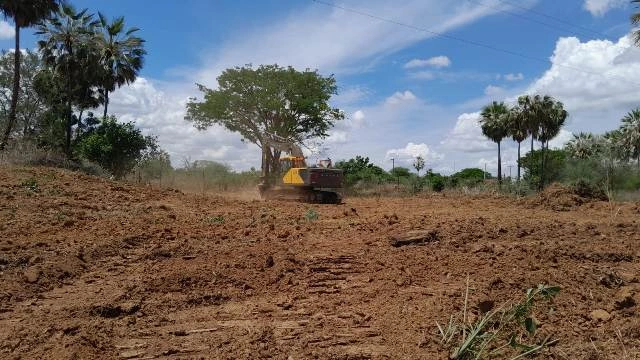 Limpeza do leito do Riacho dos Navios entra na fase final
