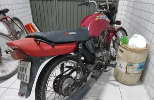 Menores são conduzidos à Central de Flagrantes por direção perigosa em Parnaíba (Foto: Reprodução/Folha do Delta)