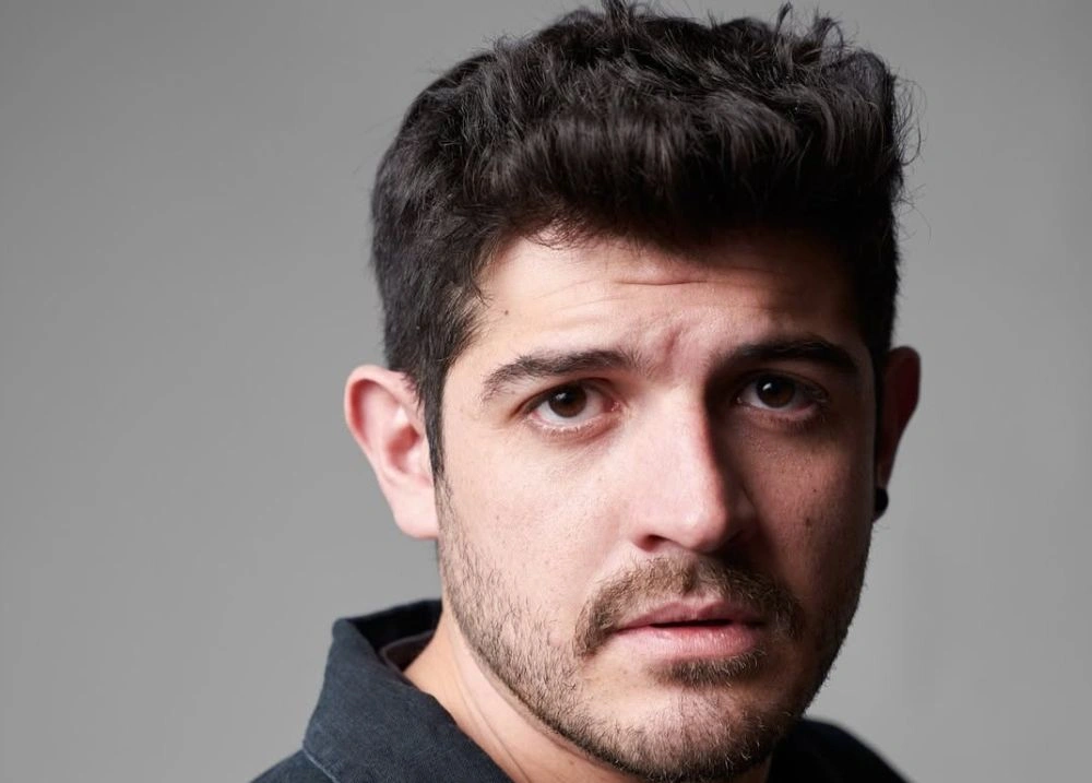 Morre Alexis Ortega, aos 38 anos, voz do Homem-Aranha na América Latina