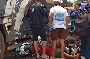 Motociclista fica ferido após colisão com caminhão de bebidas em Campo Maior (Foto: Reprodução)