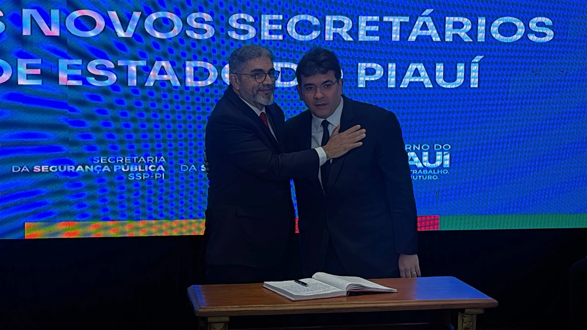 Mudanças no secretariado marcam posse e despedida de Chico Lucas no Piauí