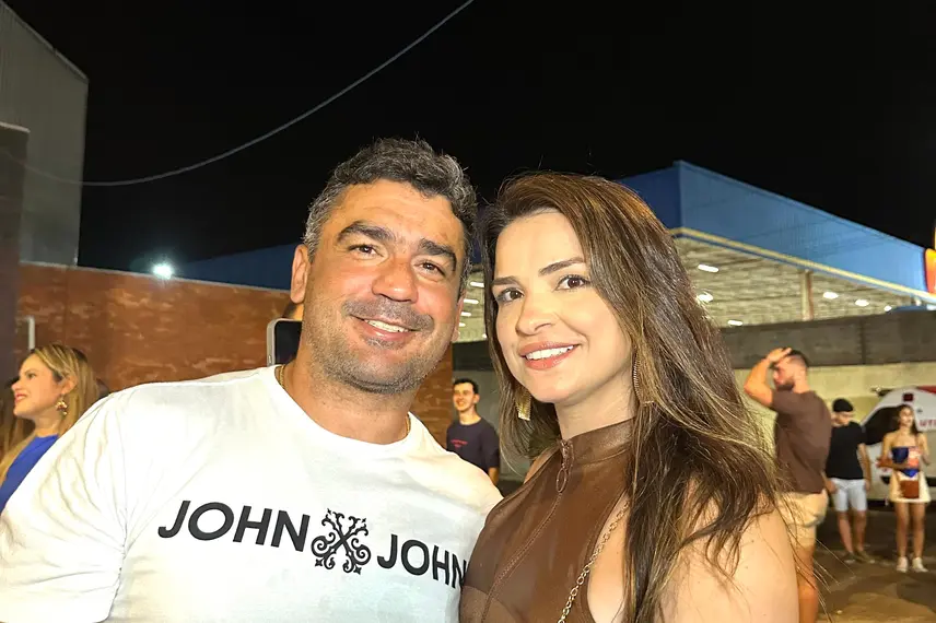 Na Farra: Nattan e Menos é Mais agitam a noite no Theresina Hall