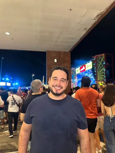 Na Farra: Nattan e Menos é Mais agitam a noite no Theresina Hall