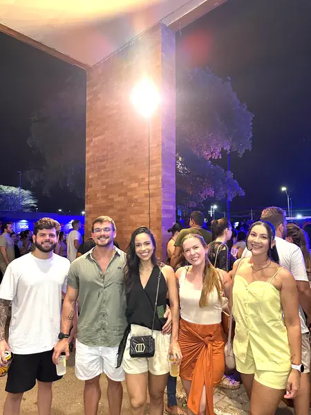 Na Farra: Nattan e Menos é Mais agitam a noite no Theresina Hall