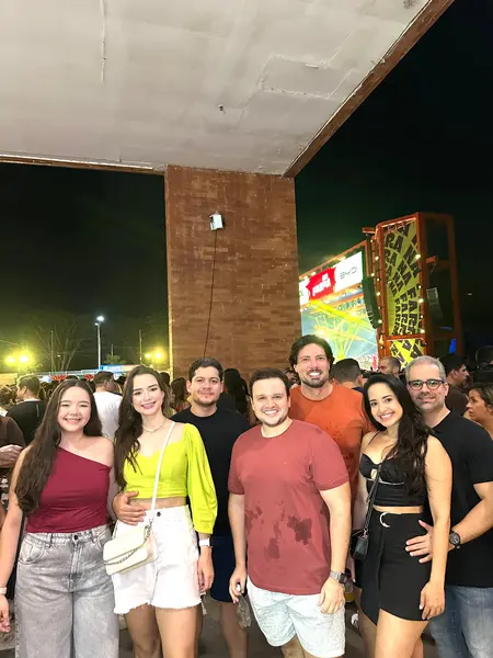 Na Farra: Nattan e Menos é Mais agitam a noite no Theresina Hall