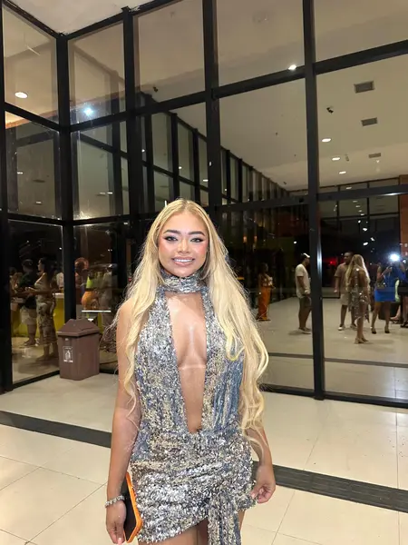 Na Farra: Nattan e Menos é Mais agitam a noite no Theresina Hall