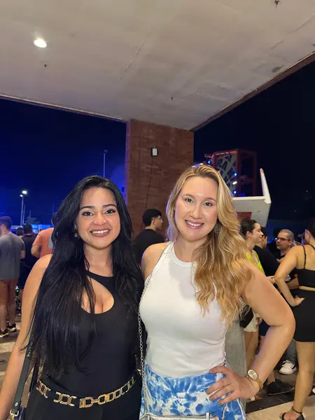 Na Farra: Nattan e Menos é Mais agitam a noite no Theresina Hall