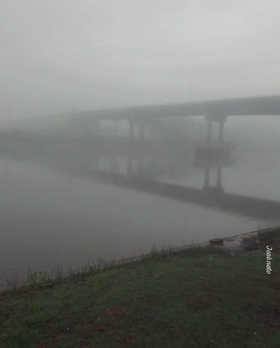 Neblina cobre Parnaíba e reduz visibilidade na manhã desta terça-feira (28)
