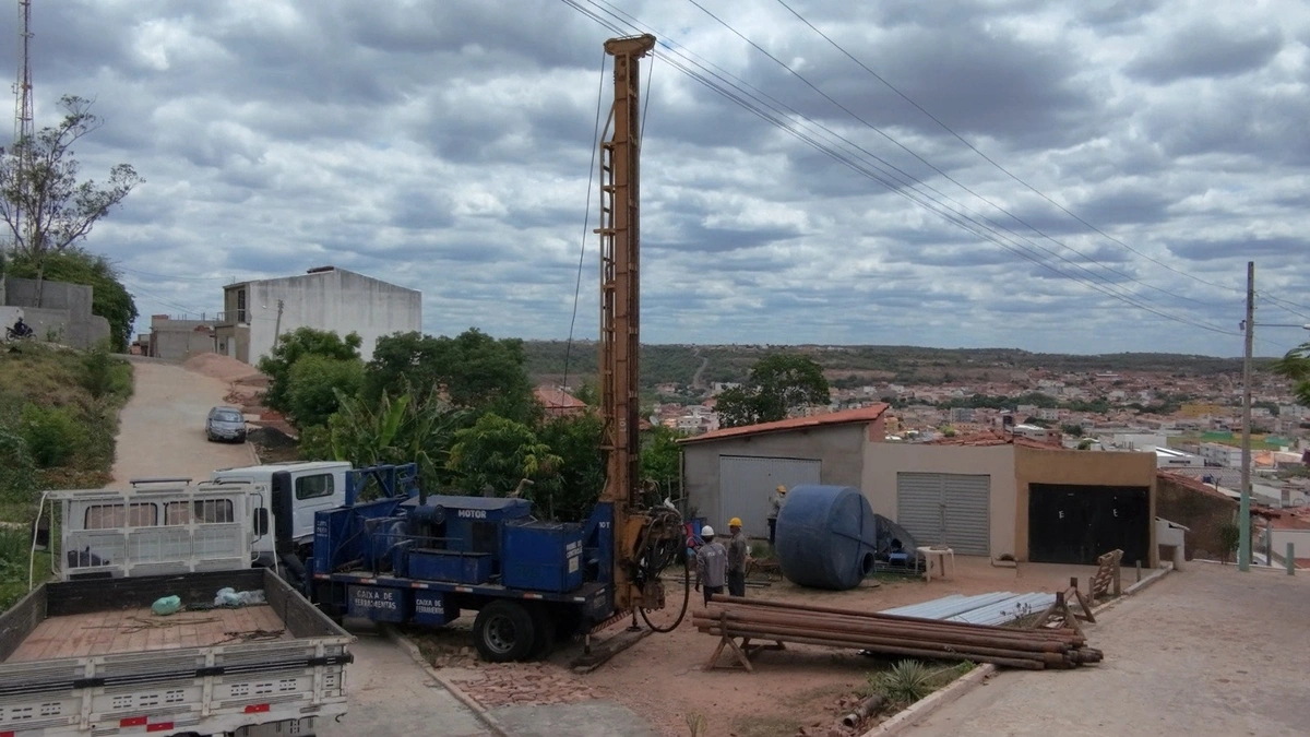 No bairro Aerolândia, Águas do Piauí inicia preparação para perfuração de novo poço