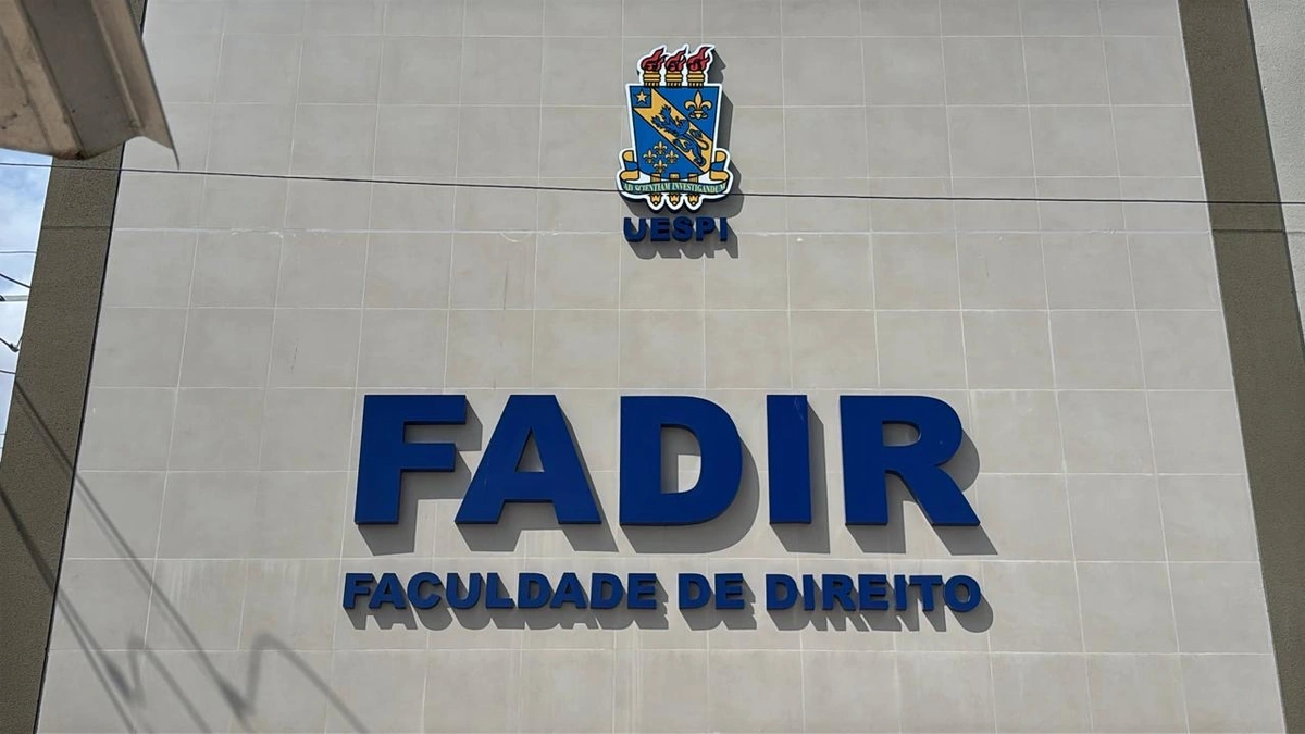 No dia da Univerisade, UESPI comemora grandes avanços na educação e infraestrutura