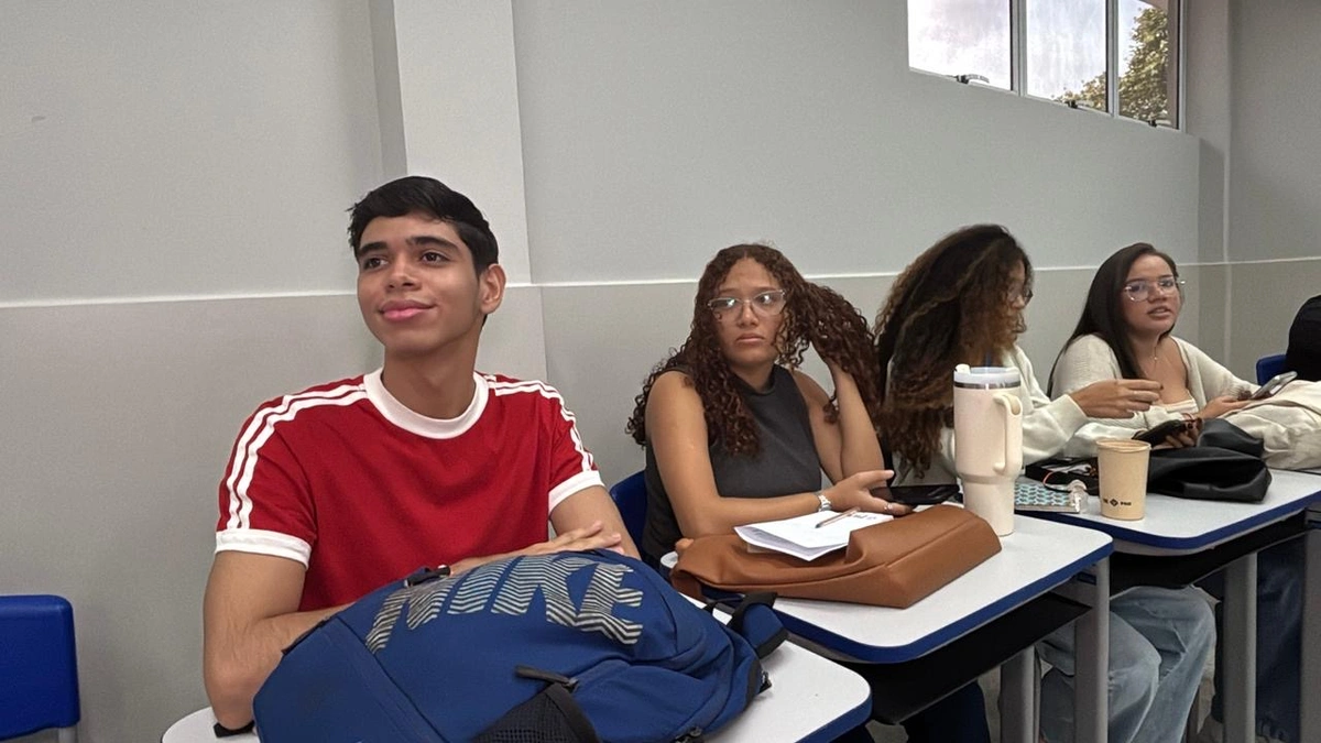 No dia da Univerisade, UESPI comemora grandes avanços na educação e infraestrutura