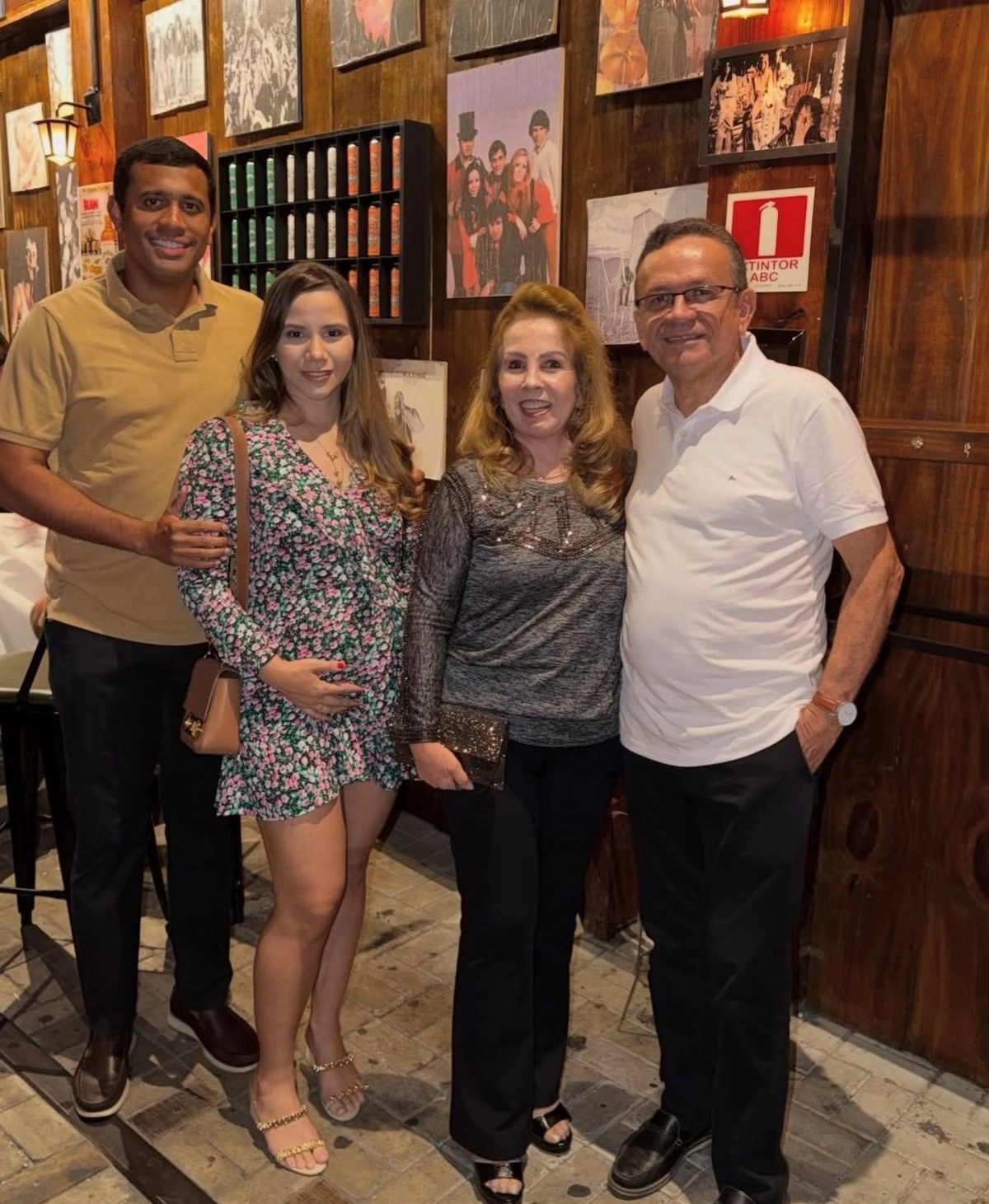 Os 40 anos do juiz João Manoel Ayres aconteceu em Teresina, em noite festiva e social