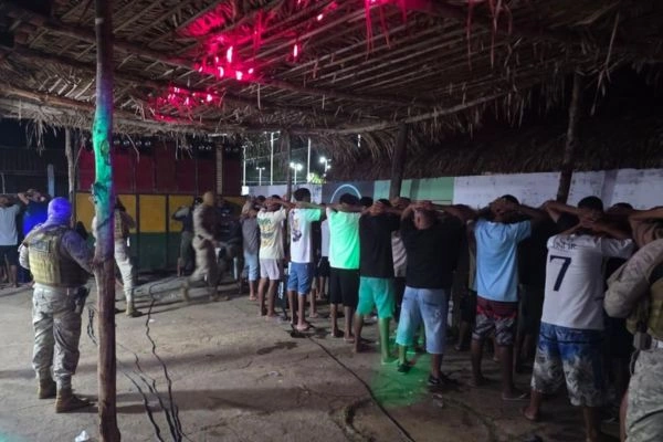 Polícia Militar apreende armas e drogas em baile de reggae em Nossa Senhora dos Remédios