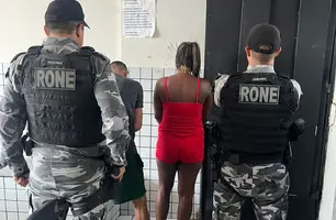 Polícia prende dois suspeitos de tráfico e porte ilegal de arma em Teresina (Foto: Reprodução)