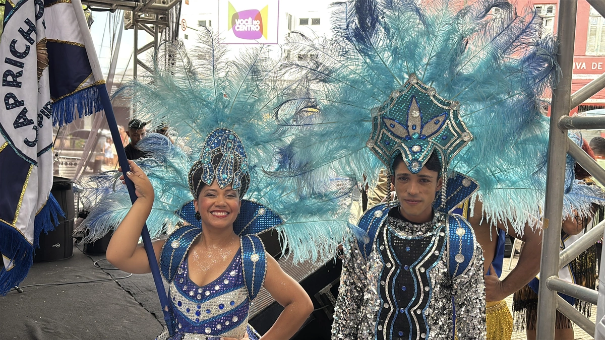 Praça Pedro II ferve com Feira na Praça e pré-Carnaval neste domingo