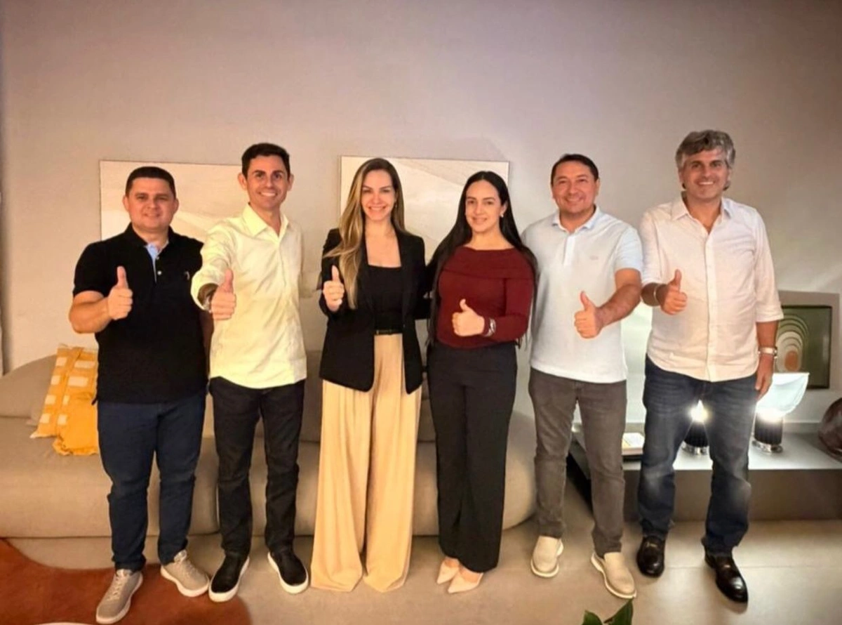 Prefeito de Castelo do Piauí destaca união política em reunião com lideranças