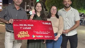 Prefeito de Paulistana entrega prêmio de R$ 17 mil em Concurso de Natal 2025 (Foto: Reprodução)