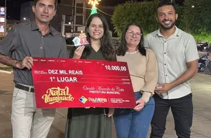 Prefeito de Paulistana entrega prêmio de R$ 17 mil em Concurso de Natal 2025 (Foto: Reprodução)