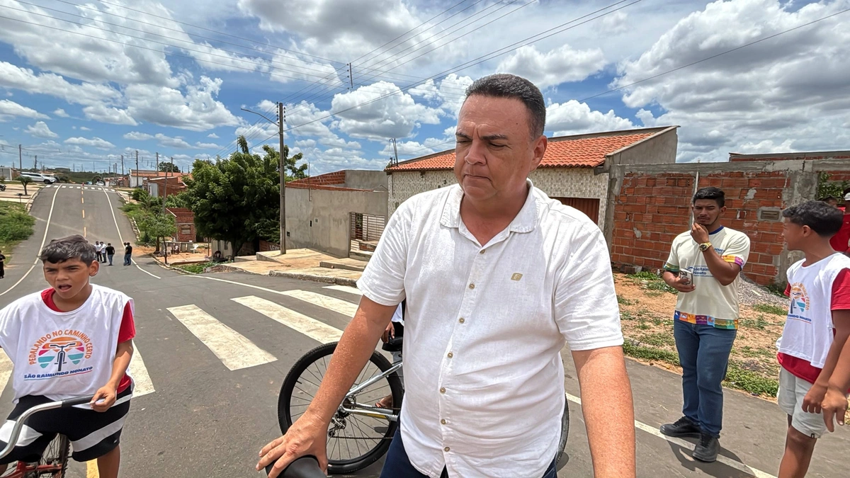 Prefeito doa bicicletas e fortalece Projeto Ebenézer em São Raimundo Nonato
