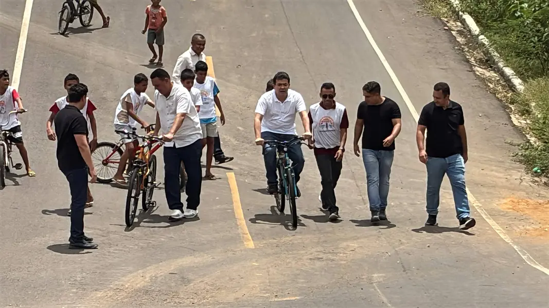 Prefeito doa bicicletas e fortalece Projeto Ebenézer em São Raimundo Nonato