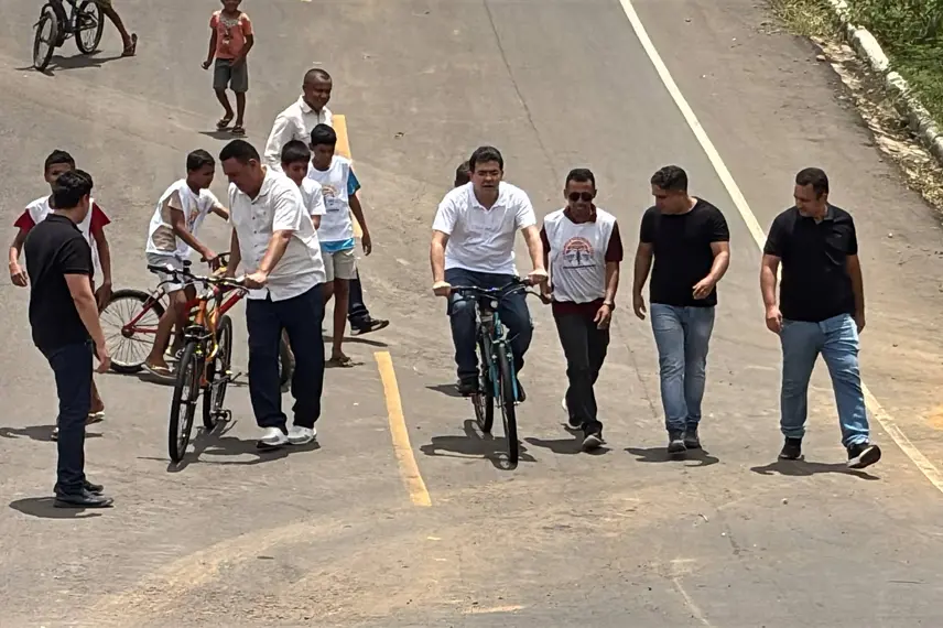 Prefeito doa bicicletas e fortalece Projeto Ebenézer em São Raimundo Nonato