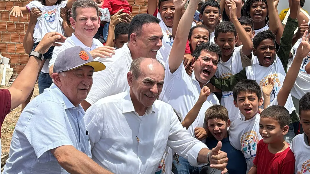 Prefeito doa bicicletas e fortalece Projeto Ebenézer em São Raimundo Nonato