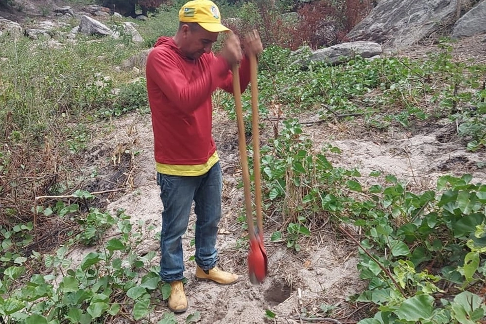 Prefeitura de Assunção do Piauí revitaliza nascente em comunidade quilombola