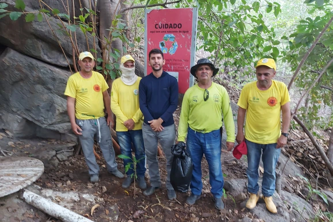 Prefeitura de Assunção do Piauí revitaliza nascente em comunidade quilombola