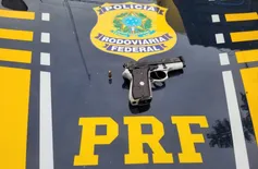 PRF apreende arma após acidente entre caminhonete e moto na BR-316, em Picos