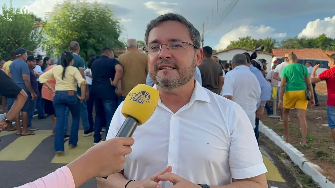 Rafael Fonteles entrega rodovia e ponte em Santa Rosa do Piauí