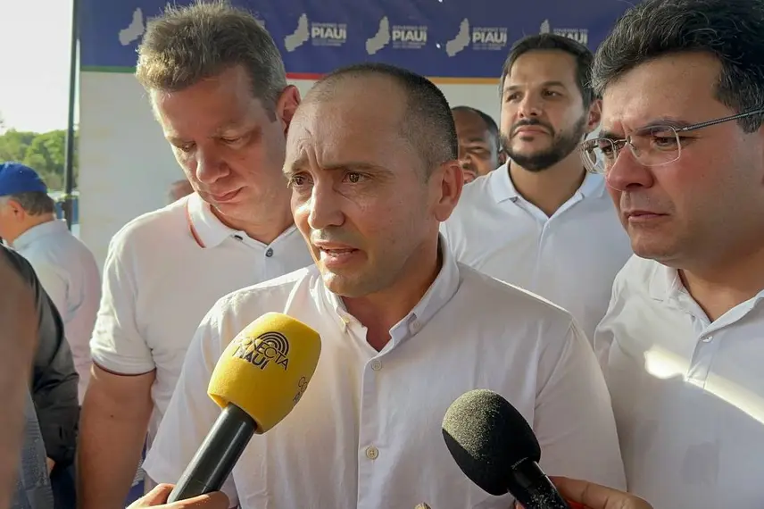 Rafael Fonteles entrega rodovia e ponte em Santa Rosa do Piauí