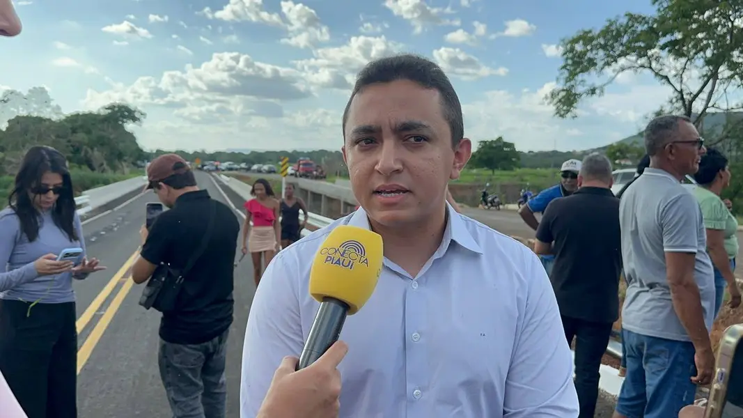 Rafael Fonteles entrega rodovia e ponte em Santa Rosa do Piauí