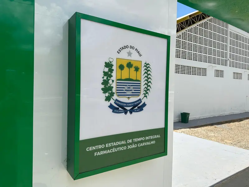 Rafael Fonteles entrega rodovia e ponte em Santa Rosa do Piauí